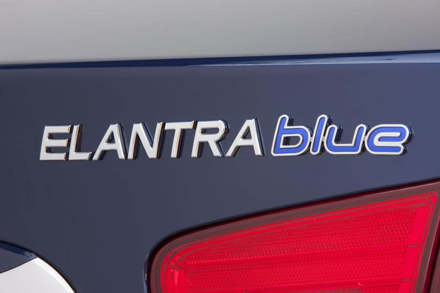  Hyundai Elantra Blue 2010 года  (фото 18 из 32)